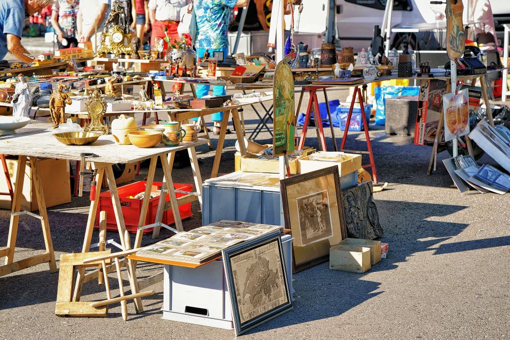 Antiques of Old: The Antique Malls & Flea Markets of Hocking Hills